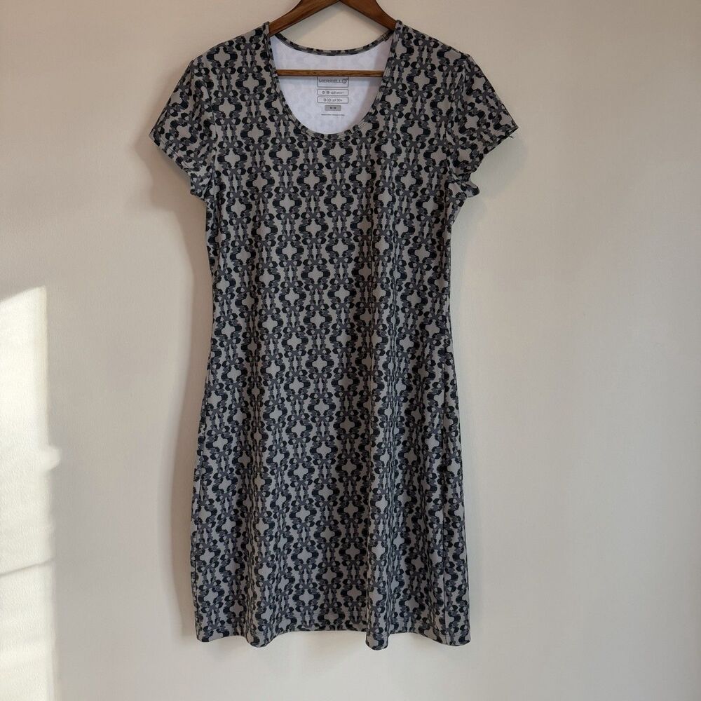 Merrell Dress Medium Gray Opti Wick UPF 30 Short Sleeve Outdoor Travel